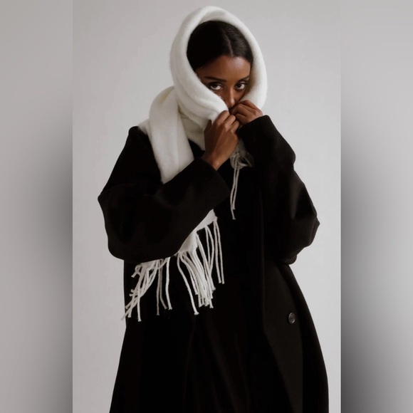 Beautiful RE ONA Brooklyn Wool Coat - Picture 5 of 6